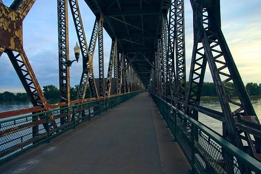 big mo river motorcycle ride.jpg 