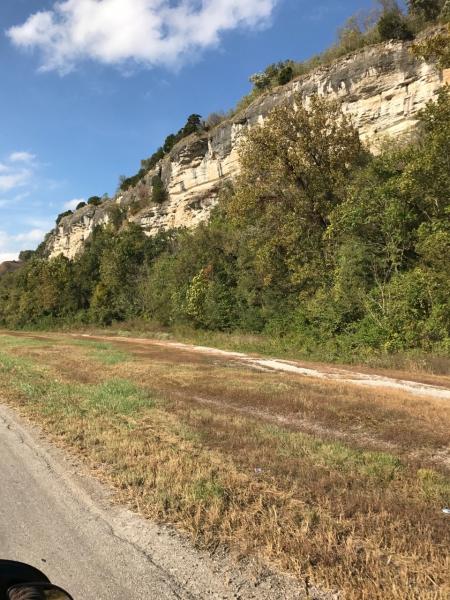 bluffs road motorcycle ride in missouir.jpg 