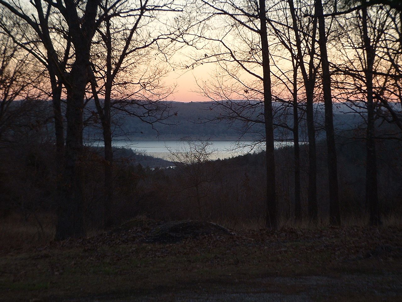 highway 125 near bull shoals motorcycle ride.jpg 