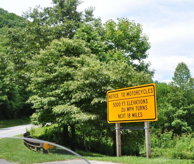 the Cherohala Skyway north carolina motorcycle ride.jpg